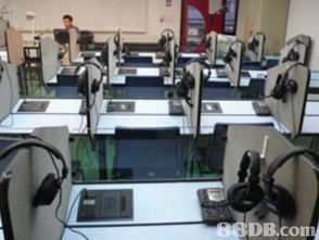 Eduserve International Ltd: 提供DA-LITE投影屏幕、DIS同聲傳譯及會議系統與專業翻譯服務